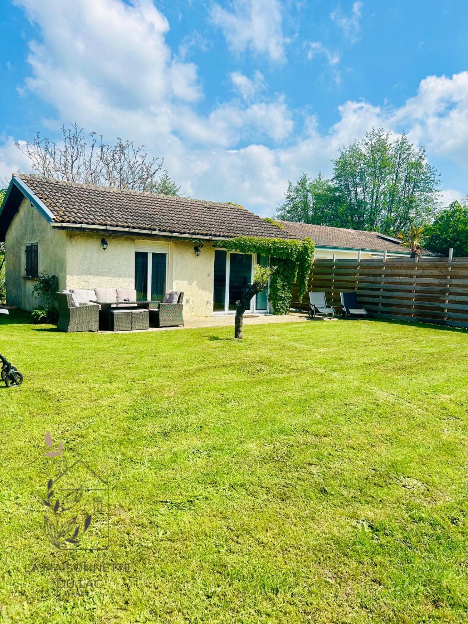 Maison Avec Acces Au Lac Izon Exterior foto